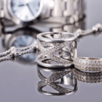 Uhr, Kette, Armband und Ring aus Silber